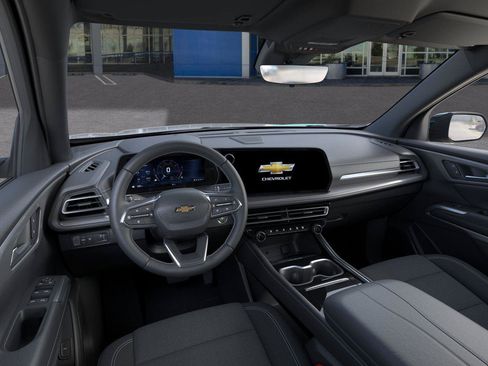 New 2026 Chevrolet Traverse LT w/ Driver Confidence Package FWD image 15
