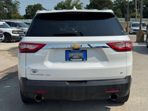 Used 2021 Chevrolet Traverse LT w/ LT Premium Package AWD/4WD image 4