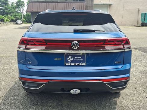 Certified 2025 Volkswagen Atlas Cross Sport SE image 9