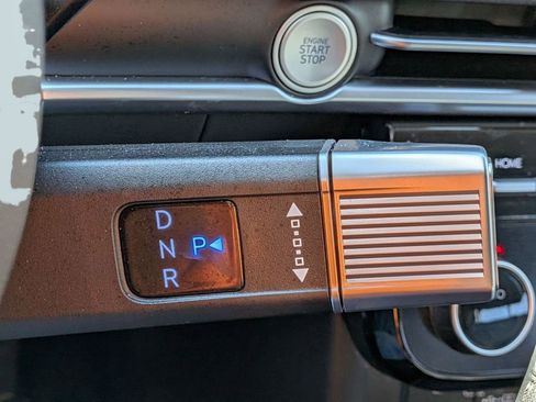 Certified 2025 Hyundai Tucson SEL AWD/4WD image 18