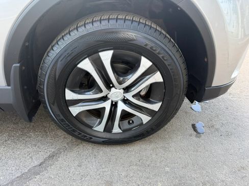 Used 2016 Toyota RAV4 LE AWD/4WD image 40