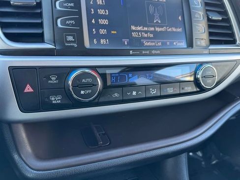 Used 2019 Toyota Highlander Limited image 15