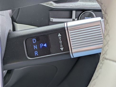 Used 2025 Hyundai Santa Fe Limited FWD image 23