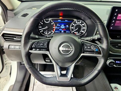 Used 2023 Nissan Altima 2.5 SL AWD/4WD image 13