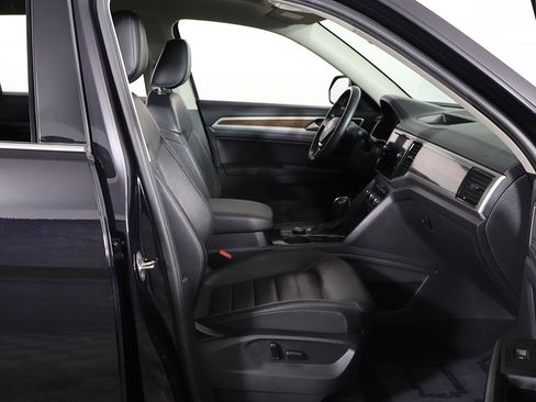 Used 2020 Volkswagen Atlas SEL R-Line image 33