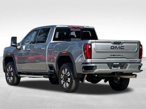New 2026 GMC Sierra 2500 Denali w/ LPO, Black Badging Package AWD/4WD image 3