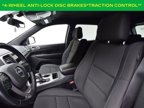 Used 2018 Jeep Grand Cherokee Laredo image 12