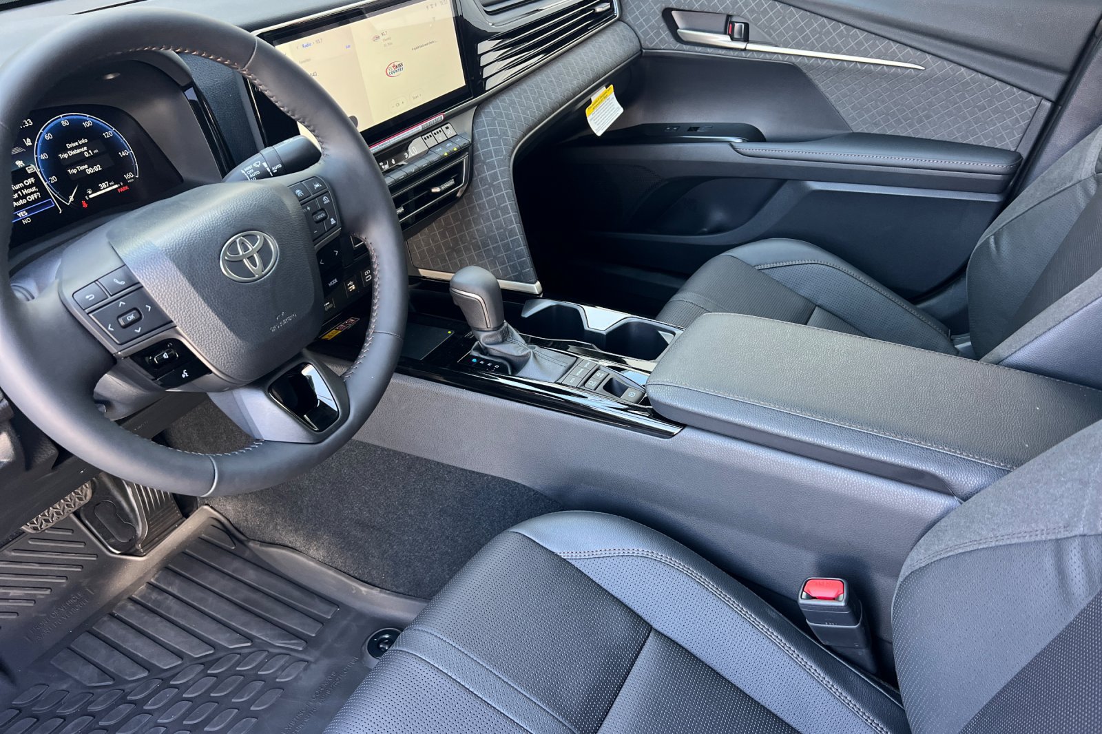 Used 2026 Toyota Camry XLE w/ Premium Package FWD image 9