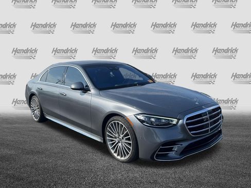 Used 2022 Mercedes-Benz S 500 4MATIC image 2