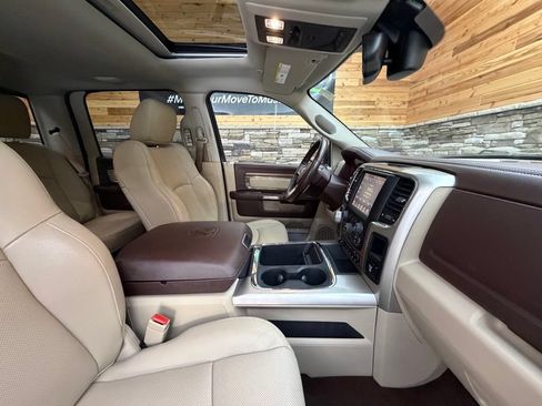 Used 2017 RAM 1500 Laramie w/ Convenience Group AWD/4WD image 32