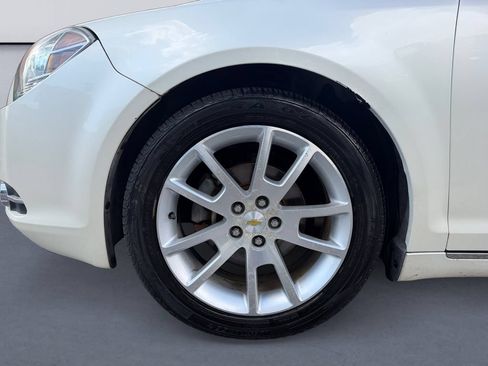 Used 2010 Chevrolet Malibu LTZ FWD image 9