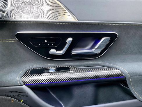 Used 2025 Mercedes-Benz AMG GT 63 image 25