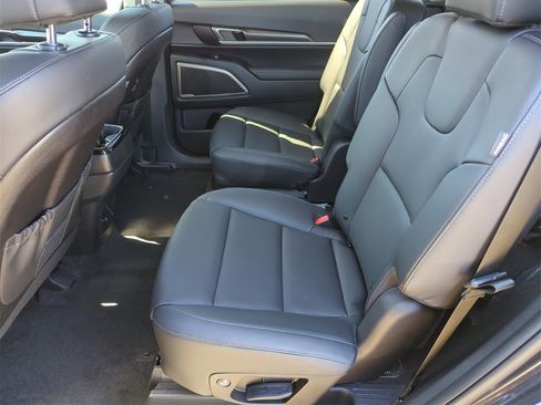New 2025 Kia Telluride S image 17