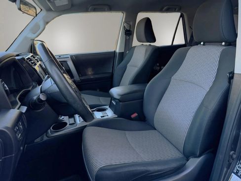 Used 2016 Toyota 4Runner SR5 image 17