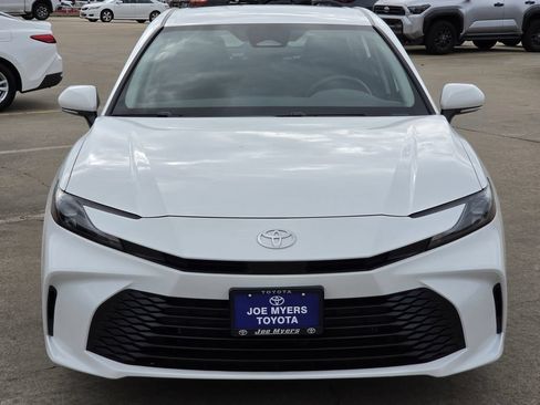 Used 2026 Toyota Camry LE FWD image 3