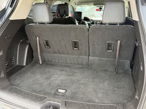 Used 2018 Buick Enclave Essence image 32