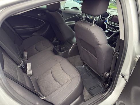 Used 2018 Chevrolet Volt LT w/ Comfort Package image 14