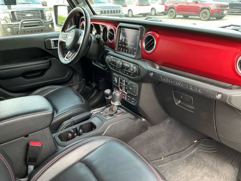 Used 2021 Jeep Wrangler Unlimited Rubicon AWD/4WD image 22