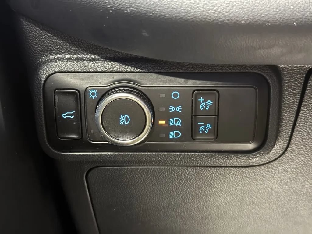 Used 2025 Ford Explorer ST-Line w/ ST-Line Street Pack AWD/4WD image 15