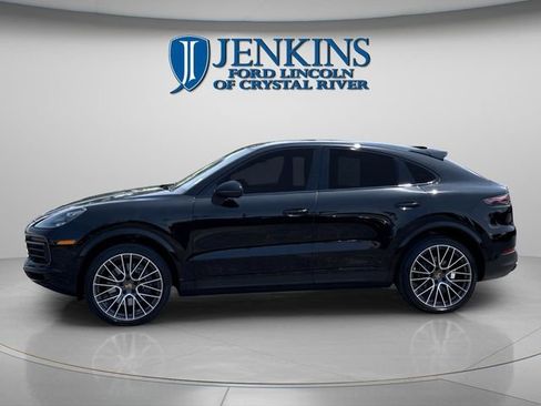 Used 2022 Porsche Cayenne Coupe AWD/4WD image 15