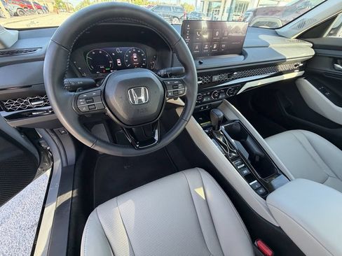Used 2025 Honda Accord EX-L image 19