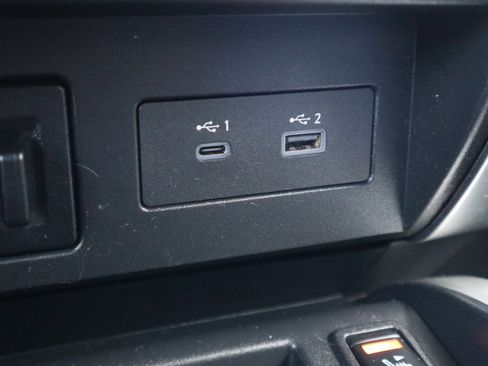 Used 2021 Nissan Titan SV w/ SV Convenience Package image 94