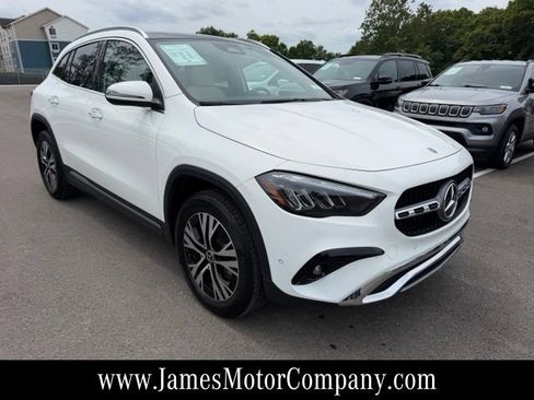 Certified 2025 Mercedes-Benz GLA 250 4MATIC image 4