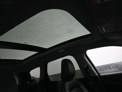 Used 2022 Lincoln Corsair AWD w/ Premium Package image 13