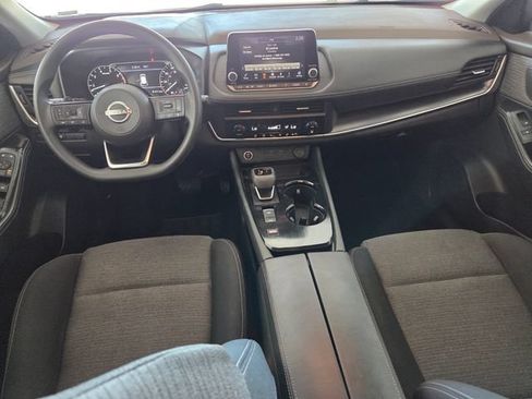 Used 2023 Nissan Rogue SV FWD image 8