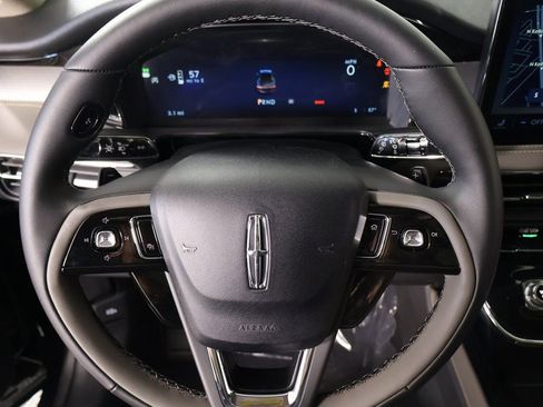 New 2026 Lincoln Corsair Premiere FWD image 3