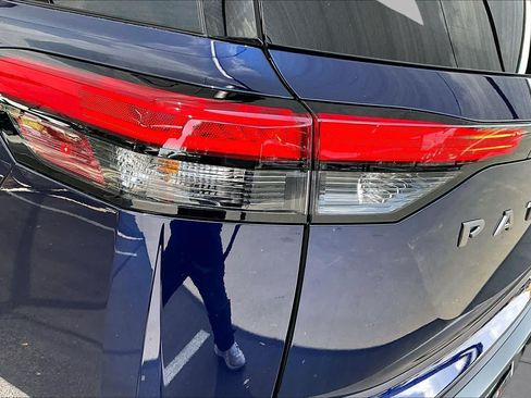 New 2026 Nissan Pathfinder SL FWD image 14