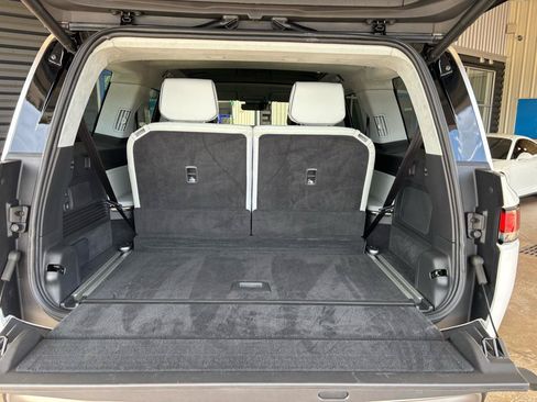 Used 2024 Rivian R1S Adventure AWD/4WD image 21