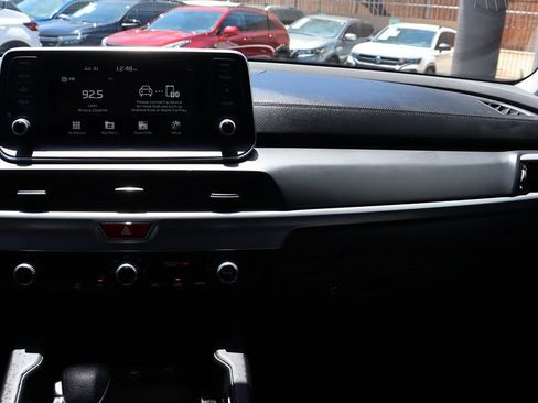 Used 2021 Kia Telluride LX AWD/4WD image 47