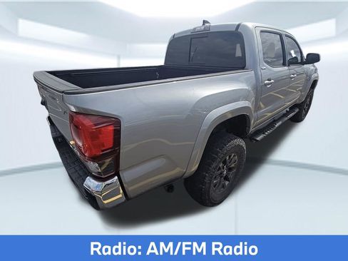 Used 2021 Toyota Tacoma SR5 RWD image 2