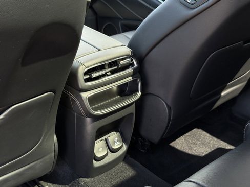 Used 2024 Genesis GV80 3.5T image 29