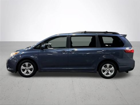 Used 2015 Toyota Sienna LE FWD image 15