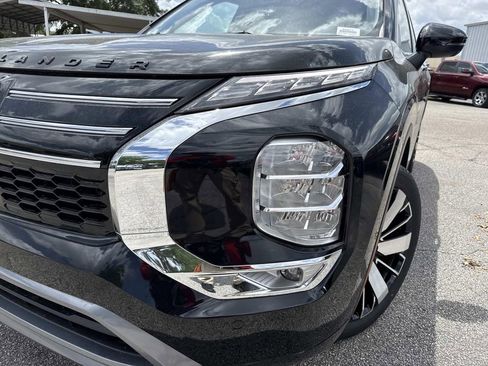 New 2026 Mitsubishi Outlander SEL FWD image 9