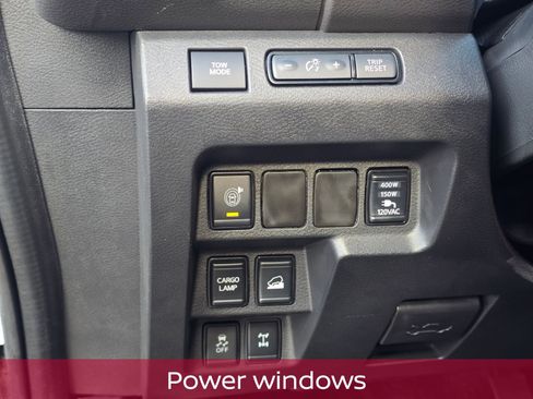 Used 2025 Nissan Frontier PRO-4X w/ Pro Convenience Package AWD/4WD image 16