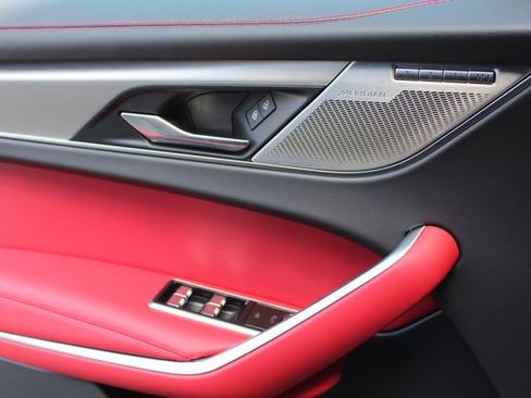 New 2026 Jaguar F-PACE R-Dynamic S image 18