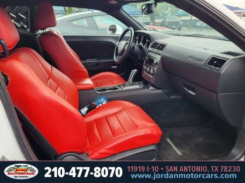 Used 2013 Dodge Challenger R/T RWD image 9
