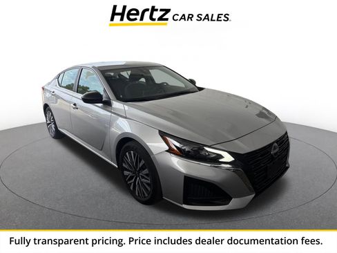 Used 2025 Nissan Altima 2.5 SV FWD image 1