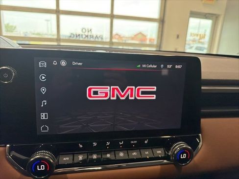 Used 2023 GMC Canyon AT4 AWD/4WD image 21