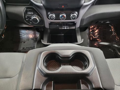 Used 2022 RAM 1500 Big Horn AWD/4WD image 16