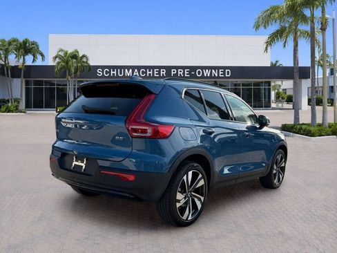 Certified 2025 Volvo XC40 B5 Ultra AWD/4WD image 7