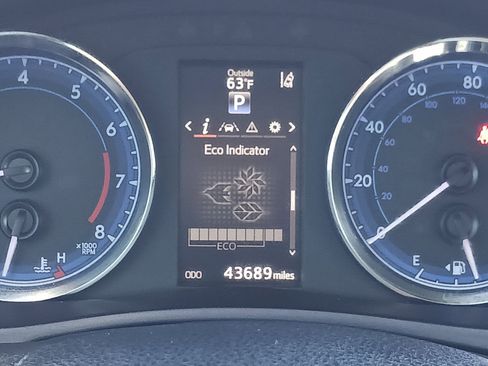 Used 2019 Toyota Corolla SE image 21