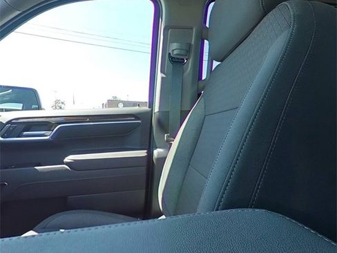 New 2026 GMC Sierra 1500 SLE image 26