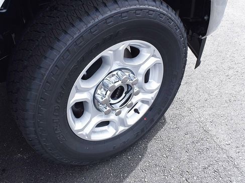 New 2026 Ford F250 XLT w/ FX4 Off-Road Package image 10