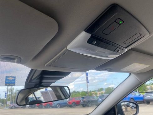 Used 2025 Nissan Altima 2.5 SV FWD image 25