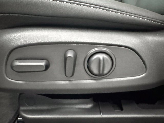 New 2026 Chevrolet Trax ACTIV w/ Sunroof Package FWD image 10