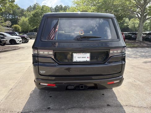Used 2024 Jeep Grand Wagoneer Series III w/ Rear Seat Video Group 1 AWD/4WD image 6
